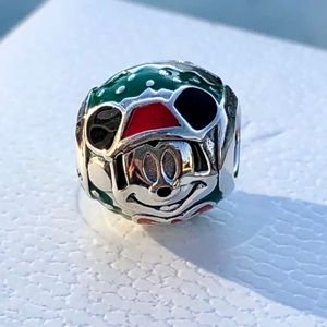 Pandora Disney Santa Mickey Charm
